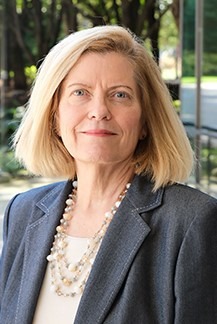 Library Dean Jackie Kremer Headshot