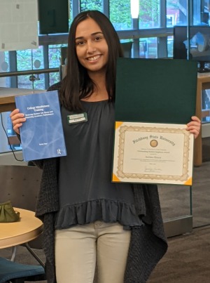 Alyssa Khan 2021 Amelia V. Gallucci-Cirio Library Student Employee of the Year